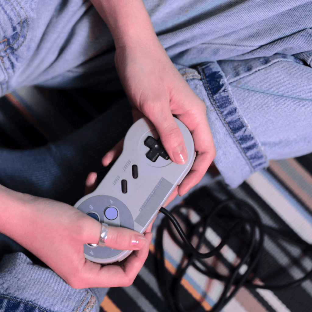 장난기 많은 여자친구 channel